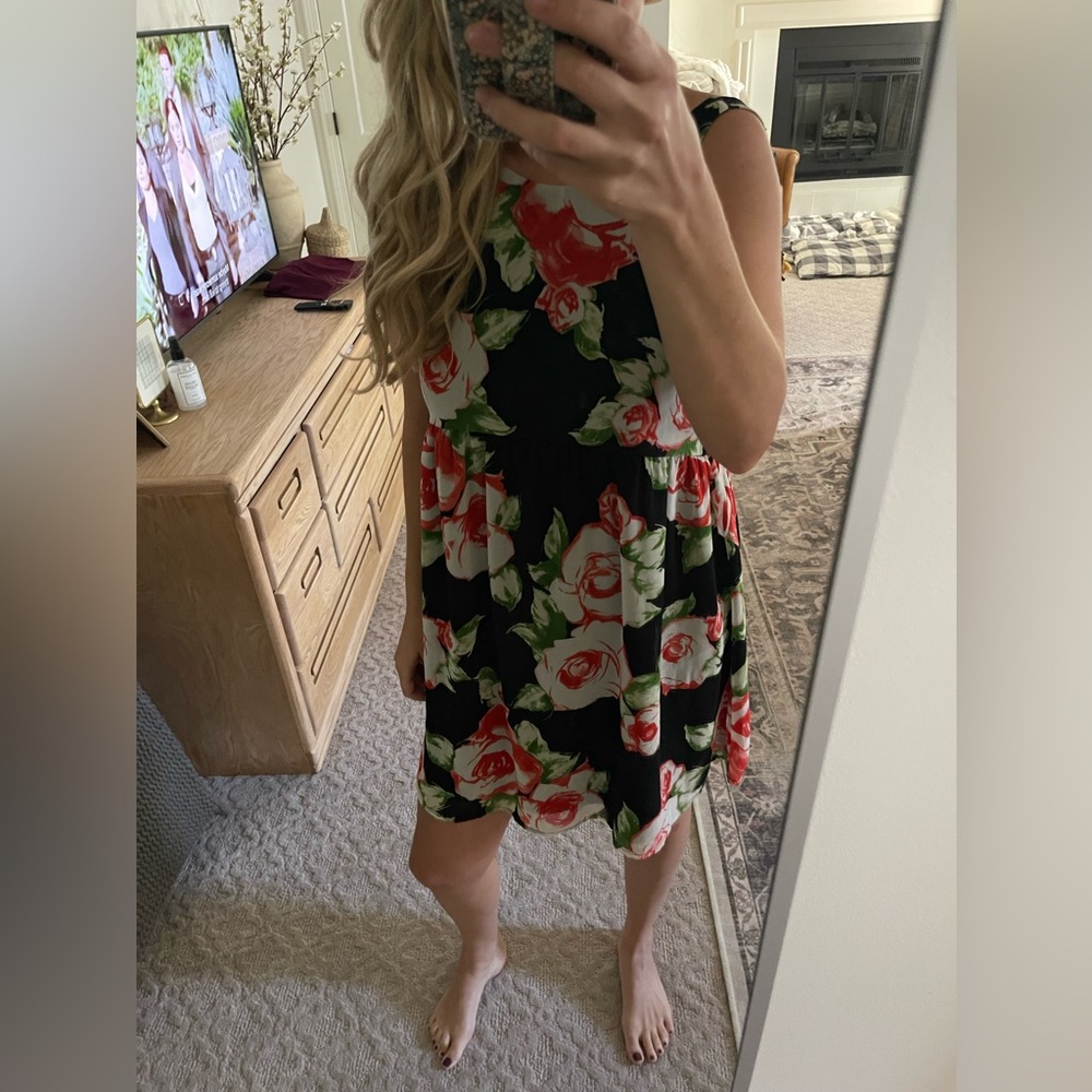 Vici NWT floral dress. Size L